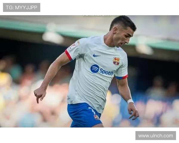 坎塞洛在足球界的崛起与挑战：从天才少年到顶级后卫的成长之路