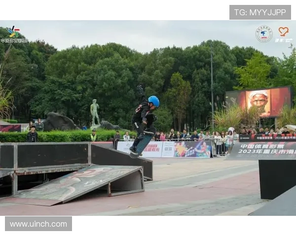 重庆滑板队展现卓越灵活性荣登全国第二名的荣耀时刻 重庆滑板队展现卓越灵活性荣登全国第二名的荣耀时刻